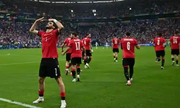 ইতিহাস সৃষ্টি জর্জিয়ার, হারাল রোনাল্ডোদের