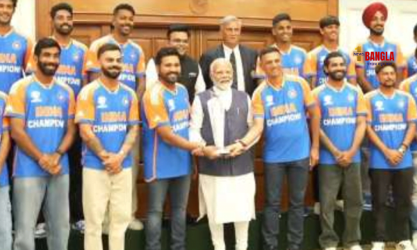 প্রধানমন্ত্রীর সঙ্গে বিশ্বজয়ী টিম ইন্ডিয়া