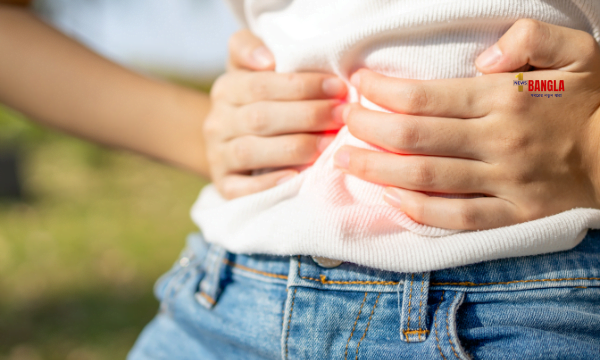 বর্ষাকালে পেটের সমস্যা থেকে মুক্তি পাবেন কীভাবে?