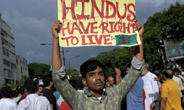 জাতীয় পতাকায় কারসাজি, ১৯ জনের বিরুদ্ধে রাষ্ট্রদ্রোহ মামলা বাংলাদেশে