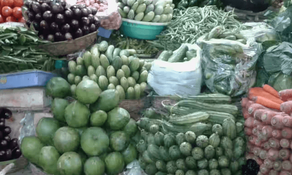 Price Hike | ভাইফোঁটায় বাজার আগুন! কোন জিনিসের কত দাম?