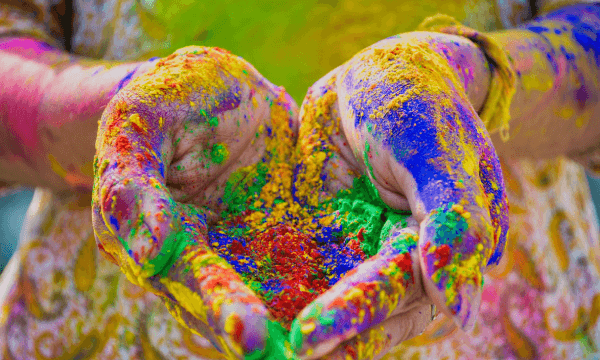 holi (1)