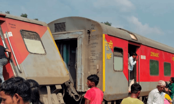 Mahima Gosain Express derails | ওড়িশায় লাইনচ্যুত শালিমার-সম্বলপুর মহিমা গোসাঁই এক্সপ্রেস